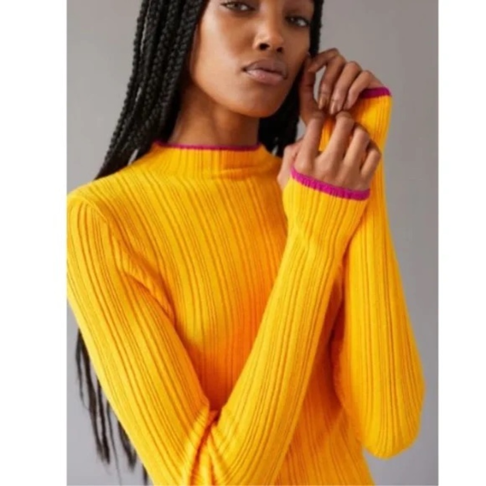 BDG Kiara Open-Back Sweater